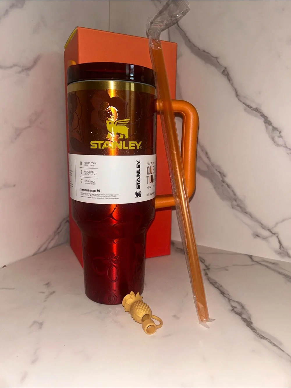 Stanley x Karol G 40oz Tumbler box set - Picture 1 of 5